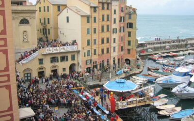 Un’enorme padella attende i visitatori alla Sagra del pesce di Camogli (GE) – 13 maggio